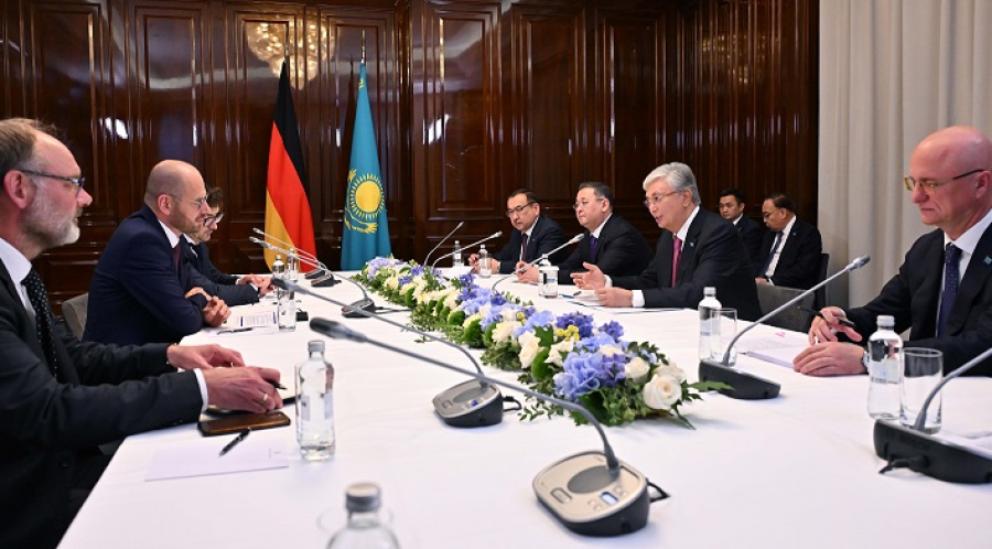Токаев провел встречу с председателем правления Siemens Energy
