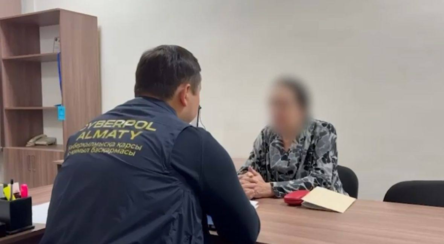 Алматыда полицейлер ірі көлемдегі интернет-алаяқтықтың жолын кесті