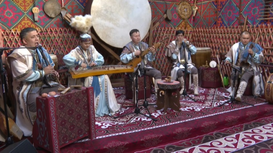 Забытые музыкальные инструменты оживают в музее Астаны