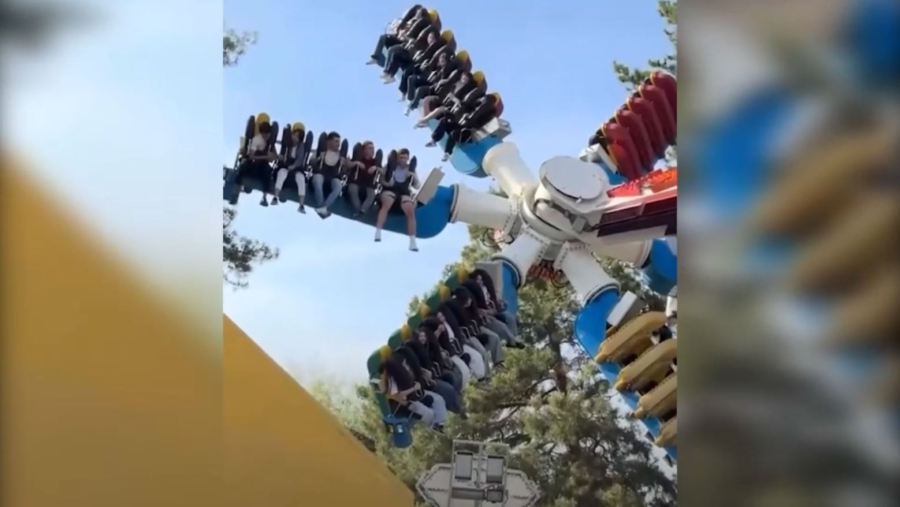 Алматыда әткеншекке мінгендер биікте тұрып қалды