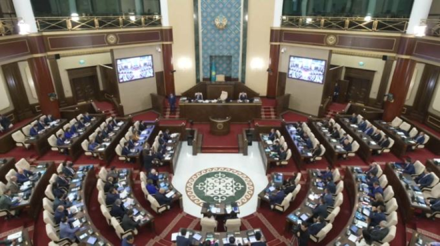 Казахстан ускоряет развитие ИИ