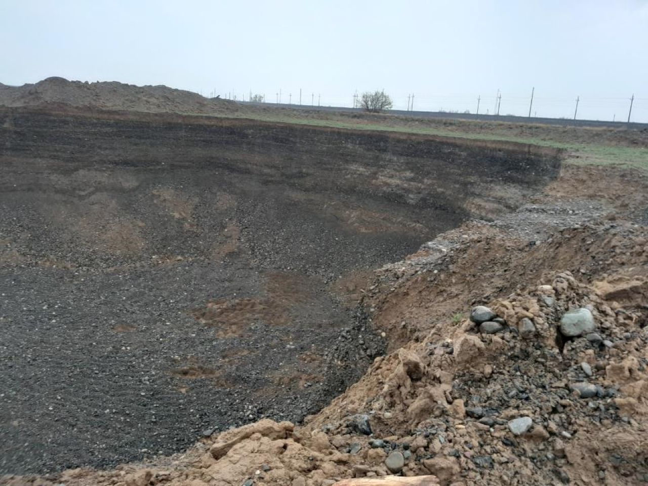 Факт незаконной добычи песчано-гравийной смеси выявлен в Жетысу