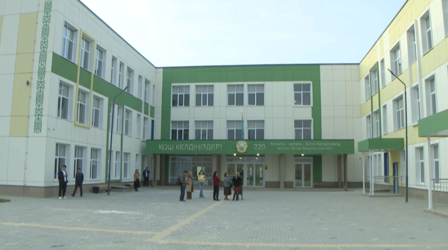 Республика күніне орай Алматыда төрт мектеп ашылады