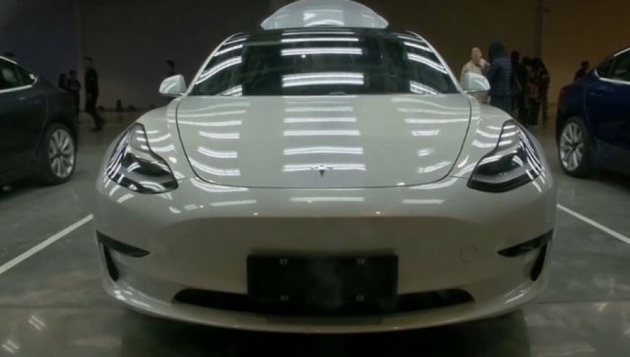 Tesla запустила сервис роботакси в Техасе