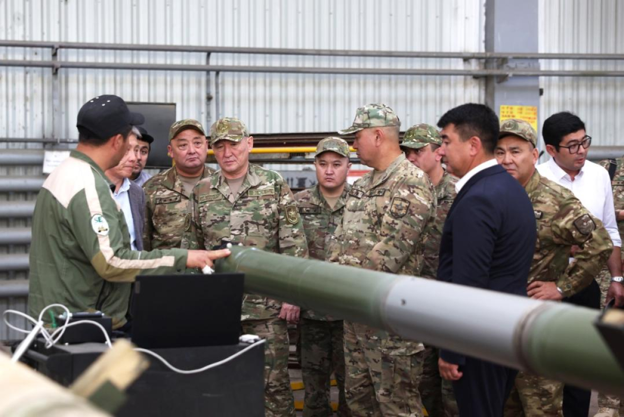 Министр обороны проверил воинские части Абайского гарнизона