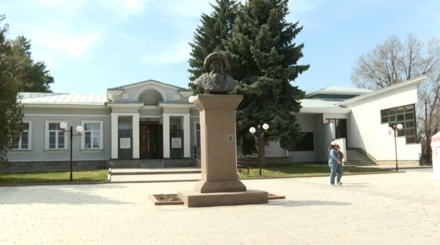 Алматы облысында музей ауласына 180 көшет егілді