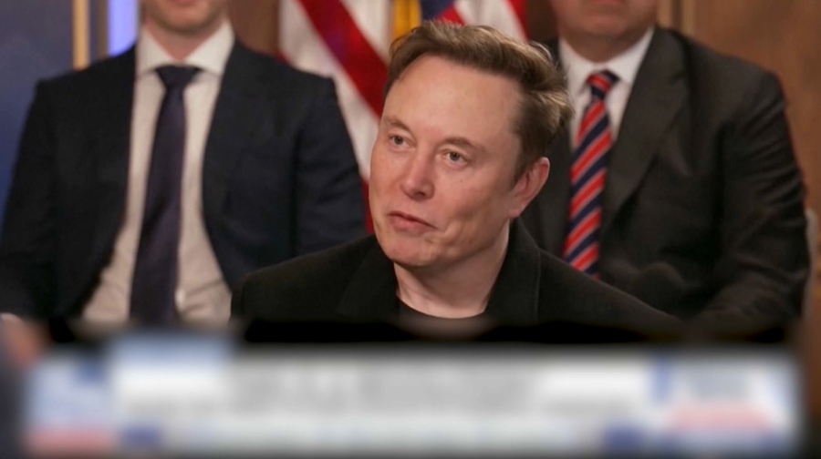 Илон Маск планирует сократить расходы правительства США на $1 трлн