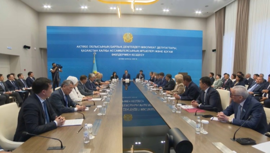 Приоритеты работы обсудили сенаторы с депутатами маслихатов
