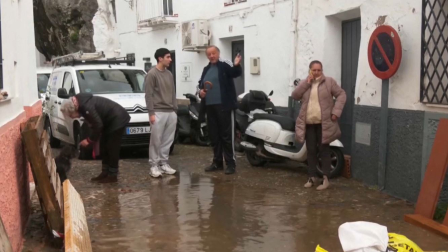 Испанияда дауылдан 180 жол апаты тіркелді