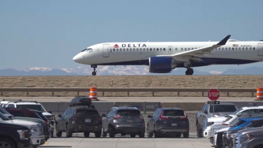 Сотрудники аэропортов США работают без зарплаты