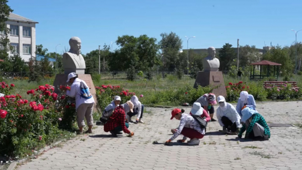 Жетісу облысында саябақтар мен гүлзарлар тазартылды