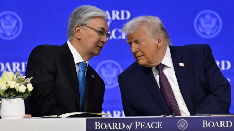Трамп түнгі екіде конгрессменге қоңырау шалып, Қасым-Жомарт Тоқаевқа сәлем жолдады