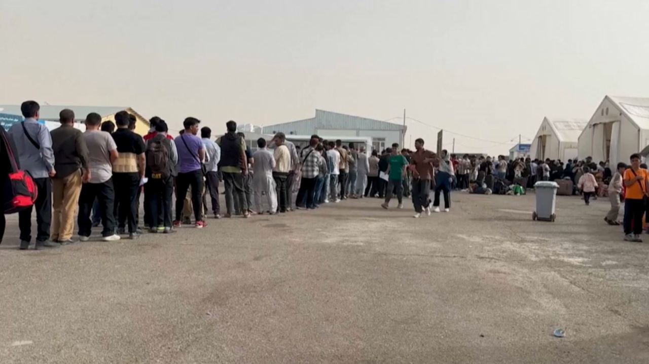 700 тысяч афганских мигрантов покинули Иран с марта этого года