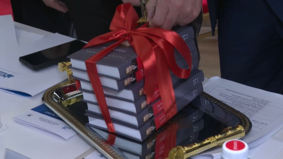 Презентован 6-й том книги «Таңдамалы» Т. Құлыяса