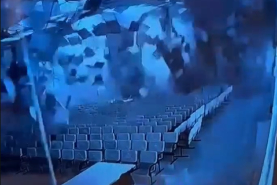 Кровля обрушилась в одной из школ в Мангистау