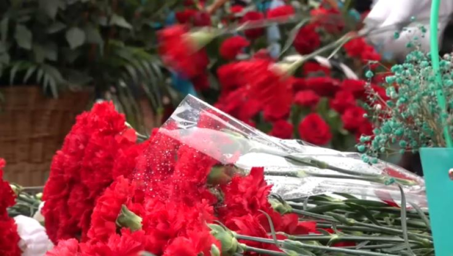 Североказахстанцы почтили память героев у Стеллы Победы