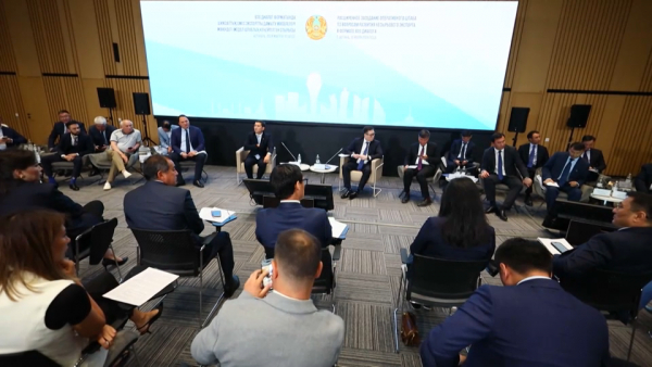 Казахстан планирует увеличить экспорт несырьевых товаров