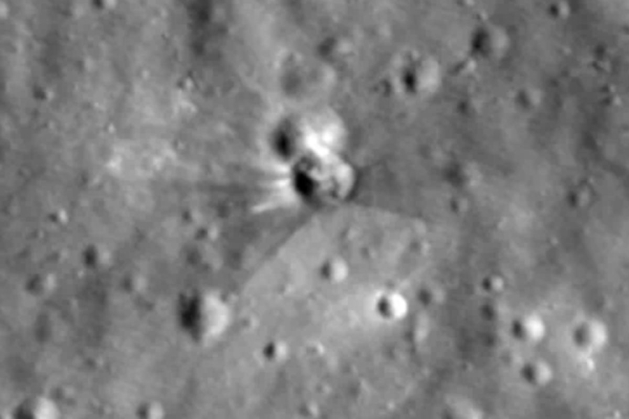 NASA показало последствия удара ракеты SpaceX по Луне