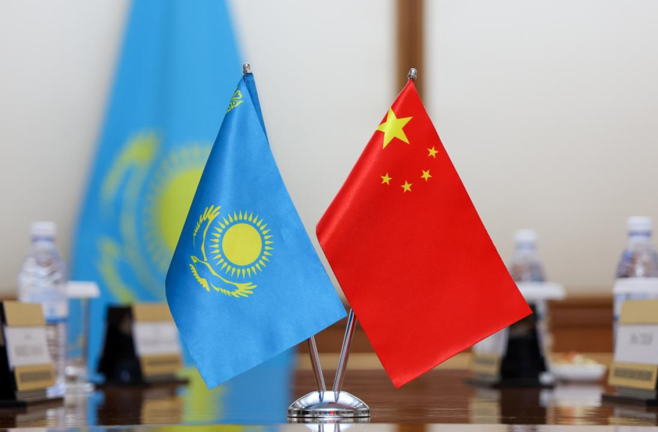 Казахстан и Китай обсудили вопросы военного образования