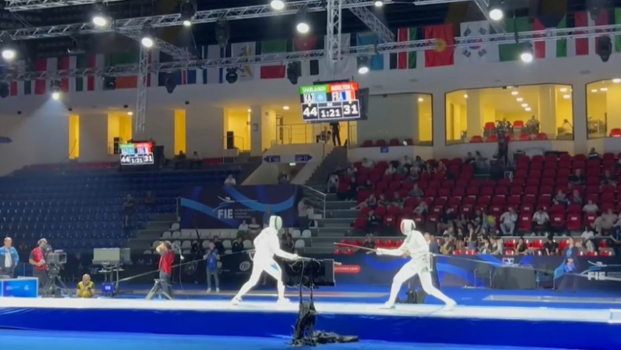 Сборная Казахстана завоевала историческую «бронзу» на ЧМ по фехтованию