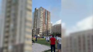 В Алматы тушат пожар в 16-этажном доме