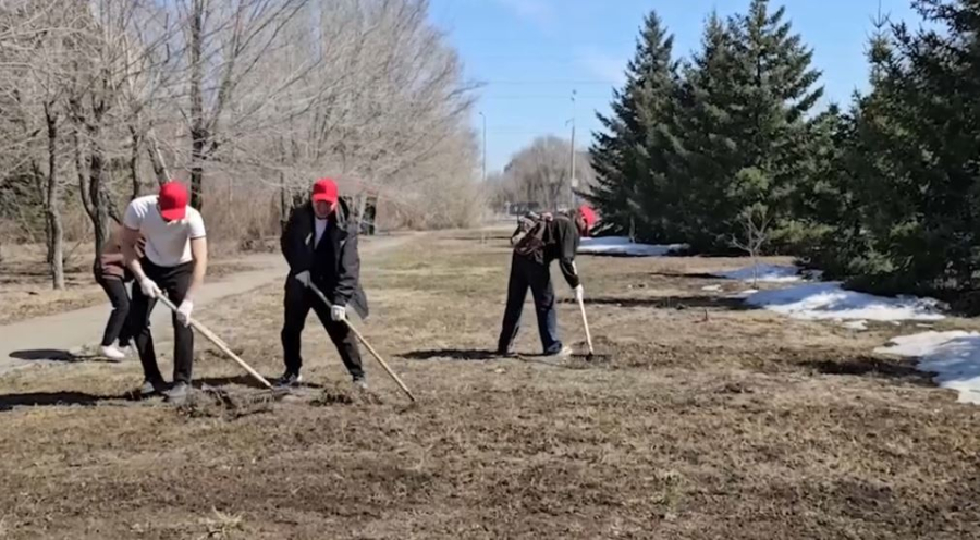 ШҚО-да 400 тоннаға жуық қоқыс шығарылды