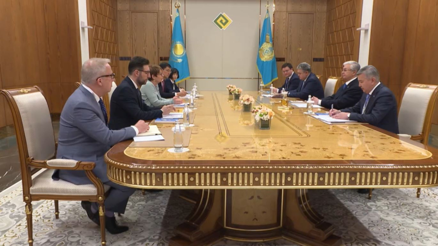 Глава государства встретился с президентом ЕБРР Одиль Рено-Бассо