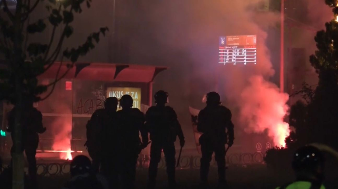 Протесты в Сербии переросли в беспорядки