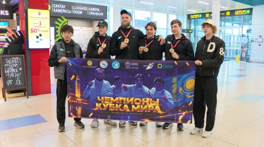 Казахстанские шпажисты вернулись с золотыми медалями