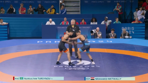 Борец Турсынов не смог выйти в полуфинал Олимпиады