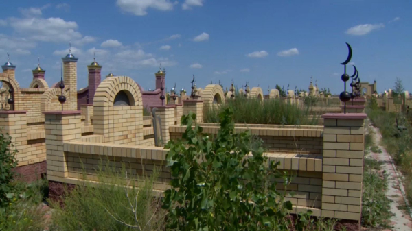 Сенатор: Жерлеу қызметі саласына мемлекеттік бақылау қажет