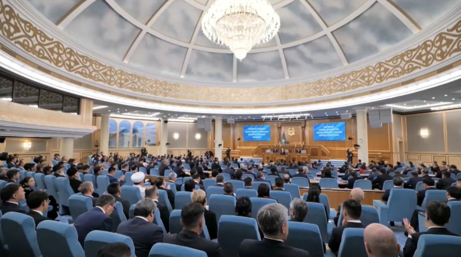 Транзит, контейнеры, аэрохабы: Казахстан усиливает логистический потенциал