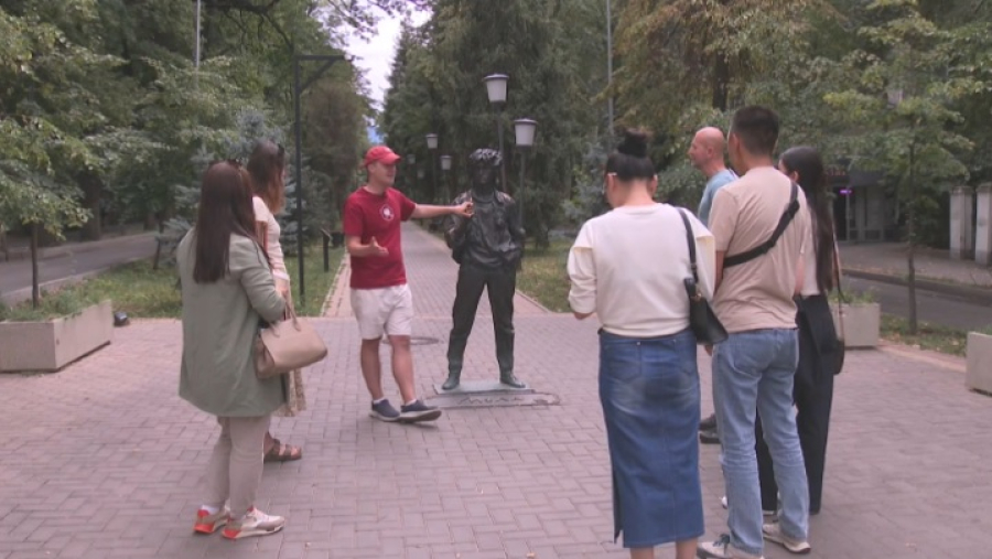 Американец проводит экскурсии по Алматы