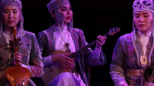 «Астана сазының» Париждегі алғашқы концерті аншлагпен өтті