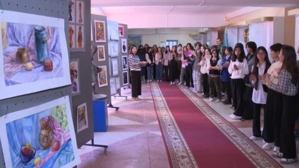 Персональная выставка юной художницы состоялась в Алматы