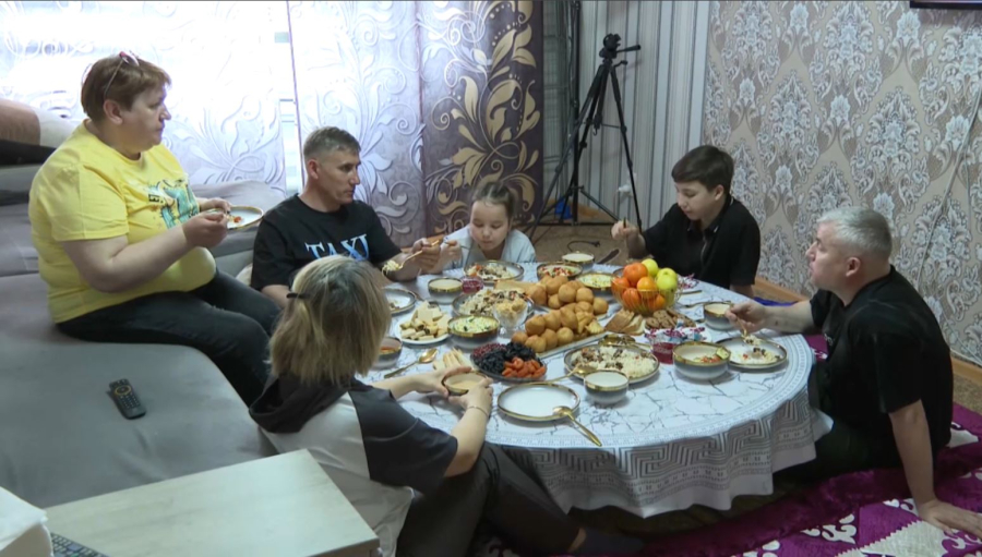 Түрі басқа болғанымен тілегі бір