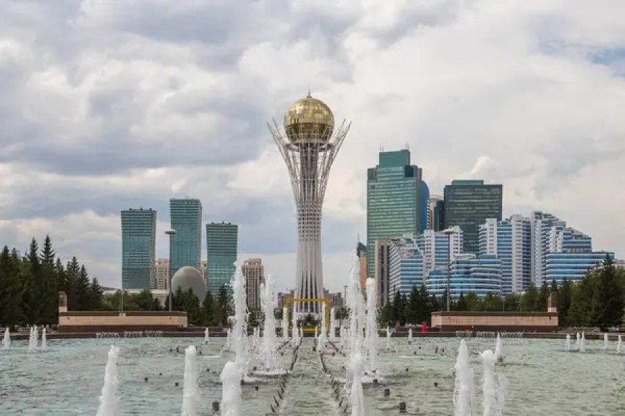 Астанада балаларын субұрқаққа шомылдырған ата-аналарға айыппұл салына бастады