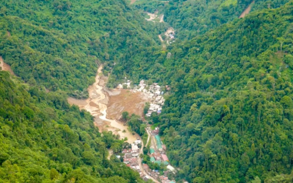 Филиппинде лай көшкінінен он бір адам қаза тапты