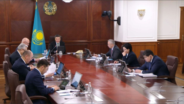 О.Бектенов халықаралық бизнес қоғамдастығы өкілдерімен салық реформасын талқылады