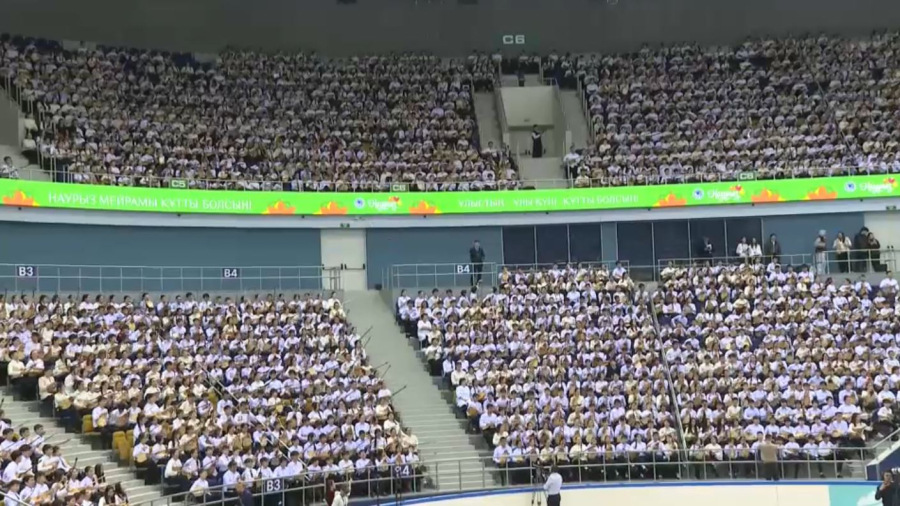 11 мың жас домбырашы Қазақстан рекордын жаңартты