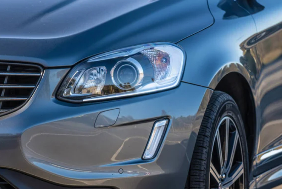 Число зарегистрированных легковых авто в РК превысило 925 тысяч