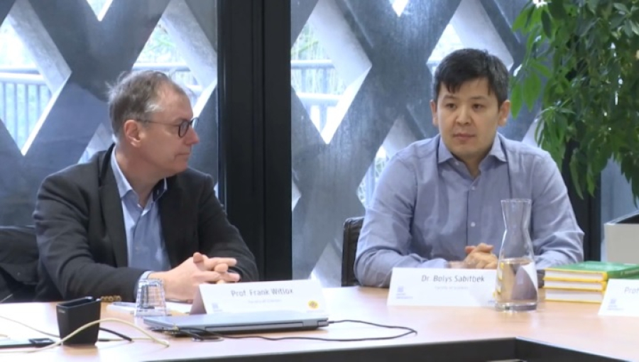 Ученый из Казахстана изучает ошибки ИИ