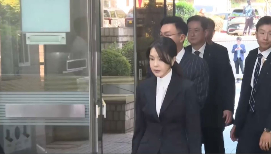 Оңтүстік Кореяның бұрынғы бірінші ханымы қамалды