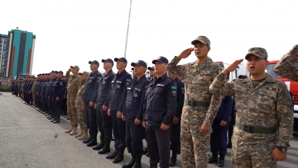 Спасатели покидают Атыраускую область после окончания борьбы с паводком