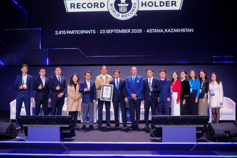 Крупнейший AI-хакатон: Казахстану вручили сертификат Guinness World Records