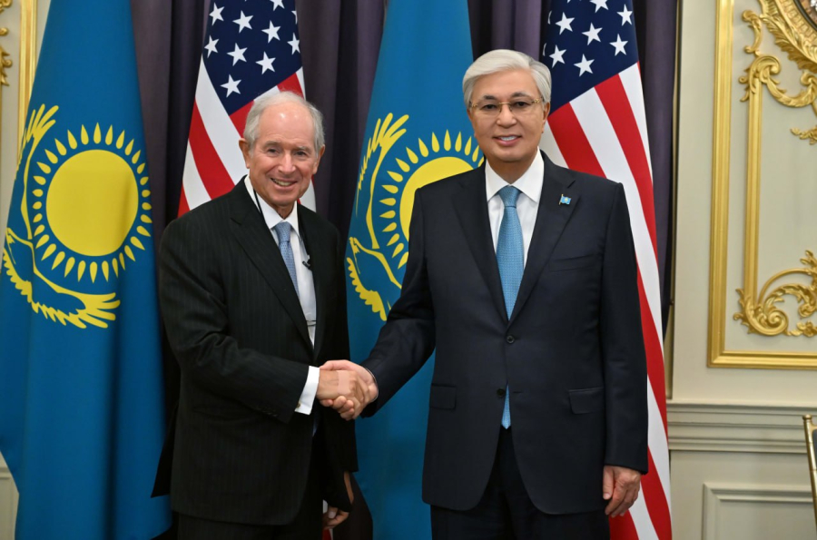 Президент Blackstone компаниясының төрағасы Стивен Шварцманмен кездесті