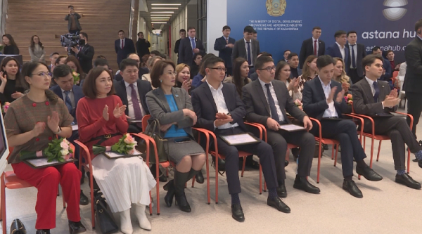 Итоги работы Школы аналитики подвели в Сенате