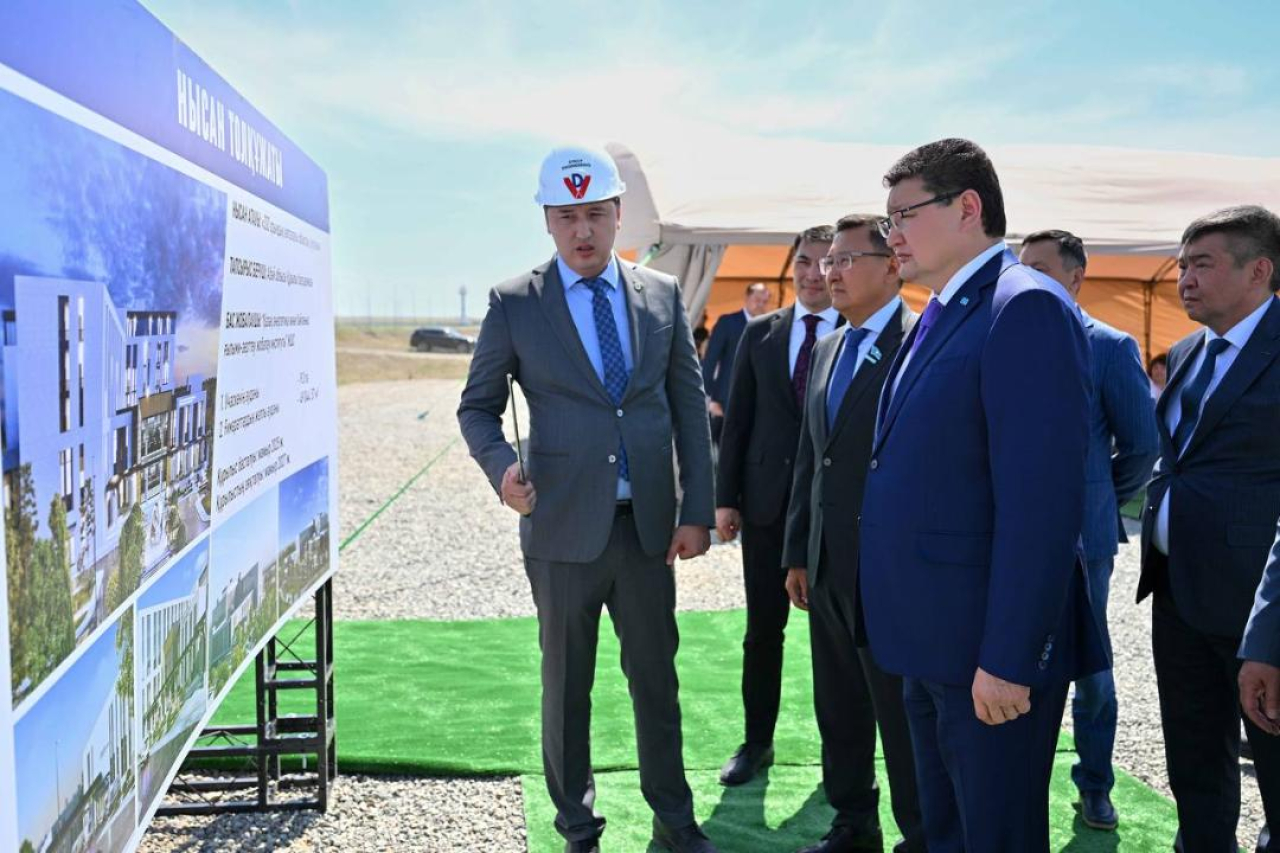 Семейде облыстық көпсалалы аурухананың іргетасы қаланды