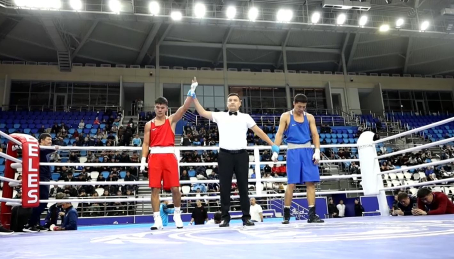 Семейде бокстан ел чемпионаты өтіп жатыр