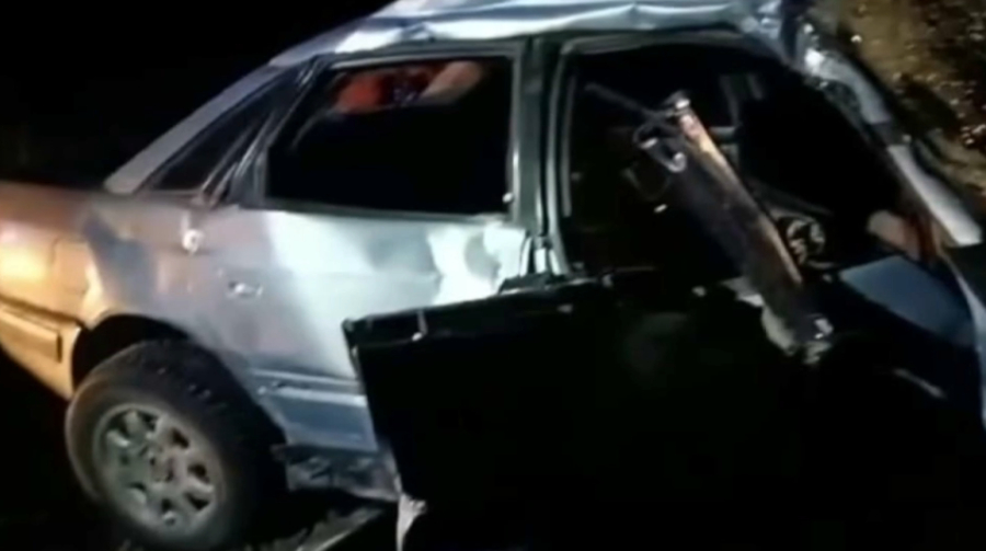 Автомобиль столкнулся с поездом в Карагандинской области